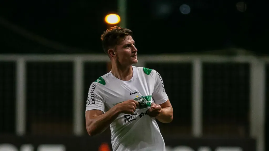 Natanael, ainda no Coritiba, nova contratação do Atlético Mineiro. Foto: Fernando Moreno/AGIF