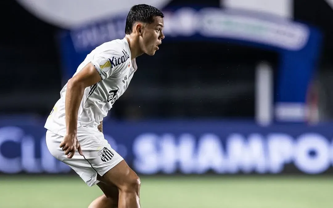 JP Chermont, lateral do Santos durante partida contra o Mirassol. Foto: Raul Barreta/ Santos FC
