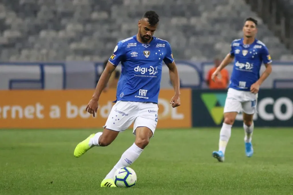 Zagueiro retorna ao Cruzeiro. Foto: Fernando Moreno/AGIF