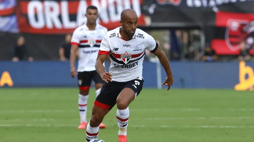 Lucas em jogo contra o Flamengo. Foto: Rubens Chiri/São Paulo