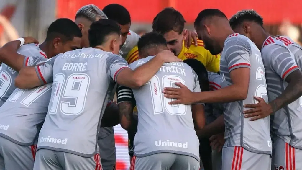 Equipe do Internacional antes da partida começar. Foto: Ricardo Duarte/Internacional