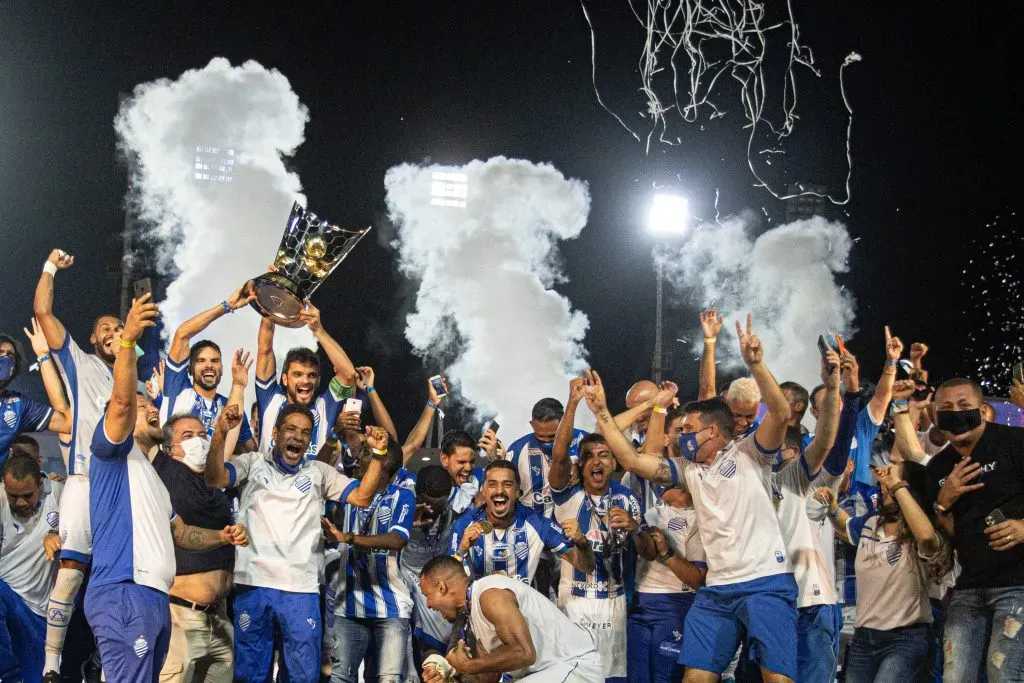 Foto: Celio Junior/AGIF – CSA campeão estadual