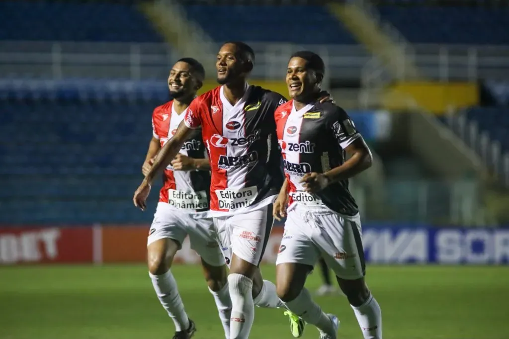 Foto: Lucas Emanuel/AGIF – Time do Ferroviário