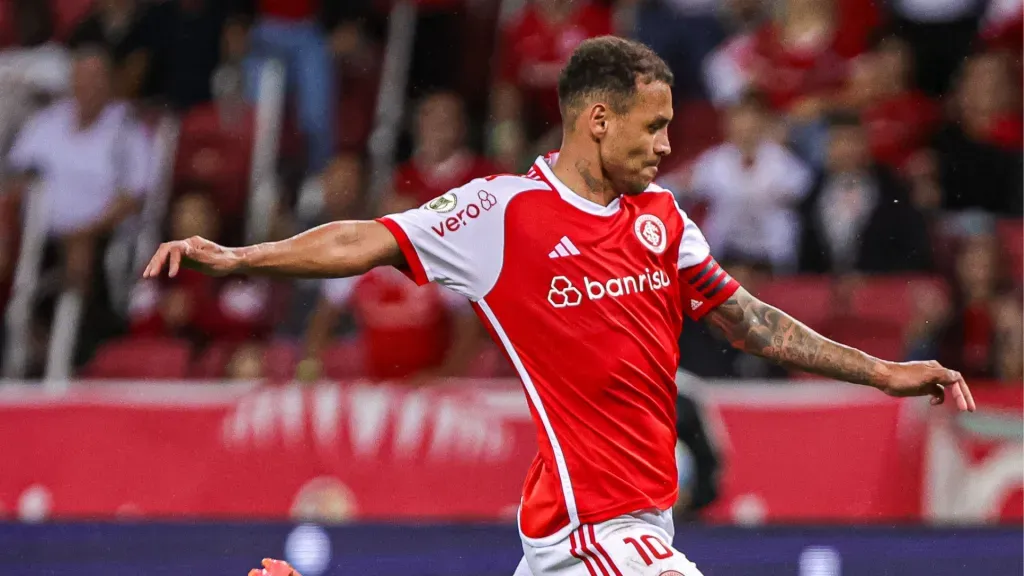 Alan Patrick atuando pelo Inter. Foto: Maxi Franzoi/AGIF