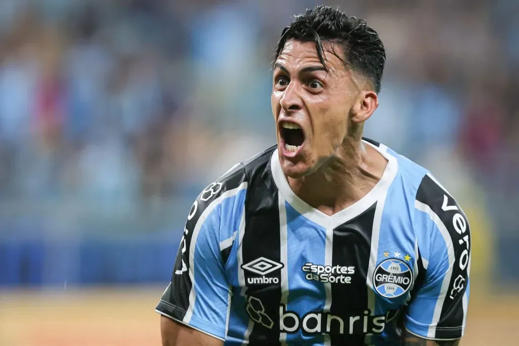 RS – PORTO ALEGRE – 26/01/2025 – GAUCHO 2025, GREMIO X CAXIAS – Pavon jogador do Gremio comemora seu gol durante partida contra o Caxias no estadio Arena do Gremio pelo campeonato Gaucho 2025. Foto: Maxi Franzoi/AGIF