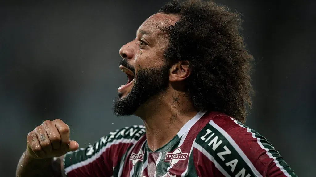 Marcelo com a camisa do Fluminense. Foto: Thiago Ribeiro/AGIF