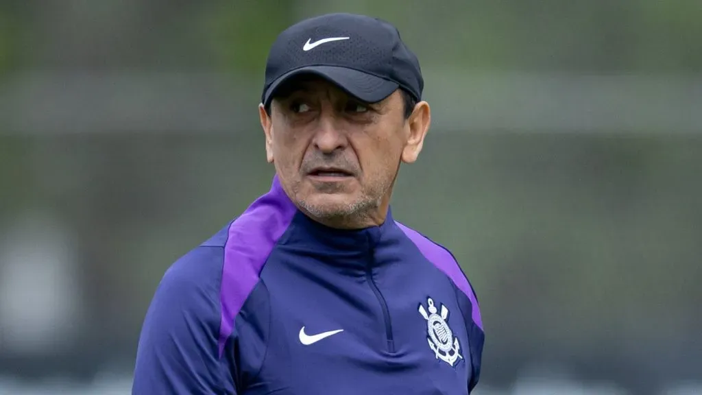 Ramón Díaz durante treinamento. Foto: Rodrigo Coca/Ag. Corinthians