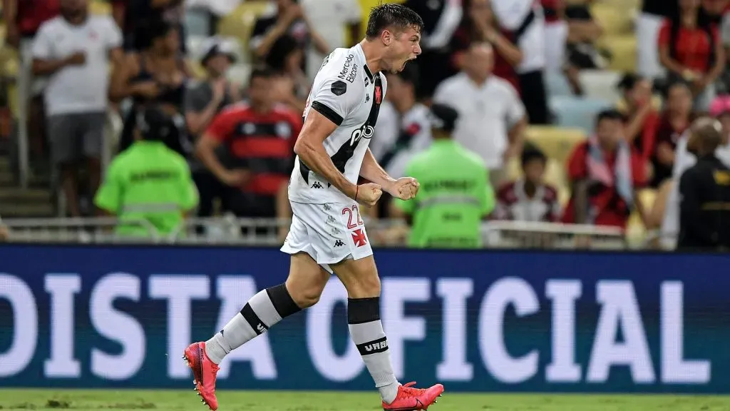 Capasso em partida contra o Flamengo