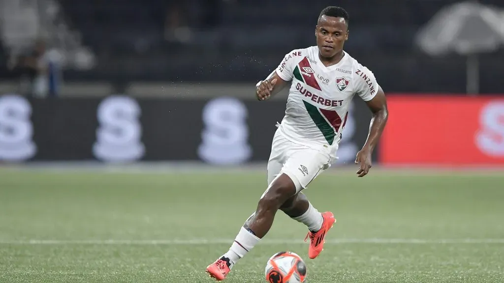 Arias recebe uma nova investida para deixar o Fluminense – Foto: Thiago Ribeiro/AGIF