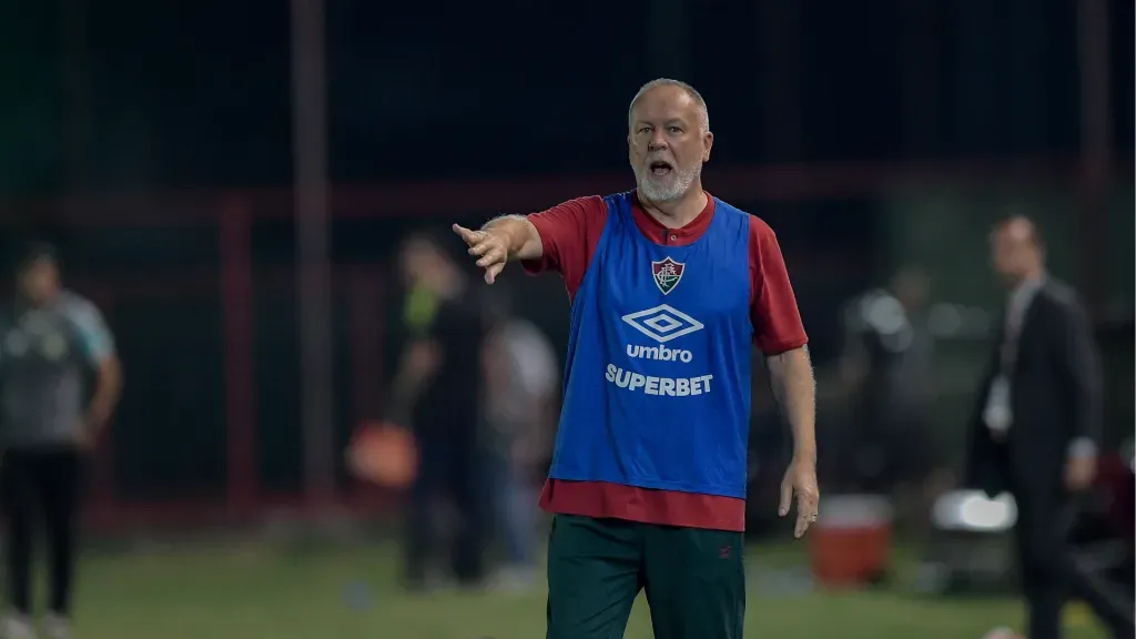 Mano Menezes comandando o Fluminense. Foto: Thiago Ribeiro/AGIF