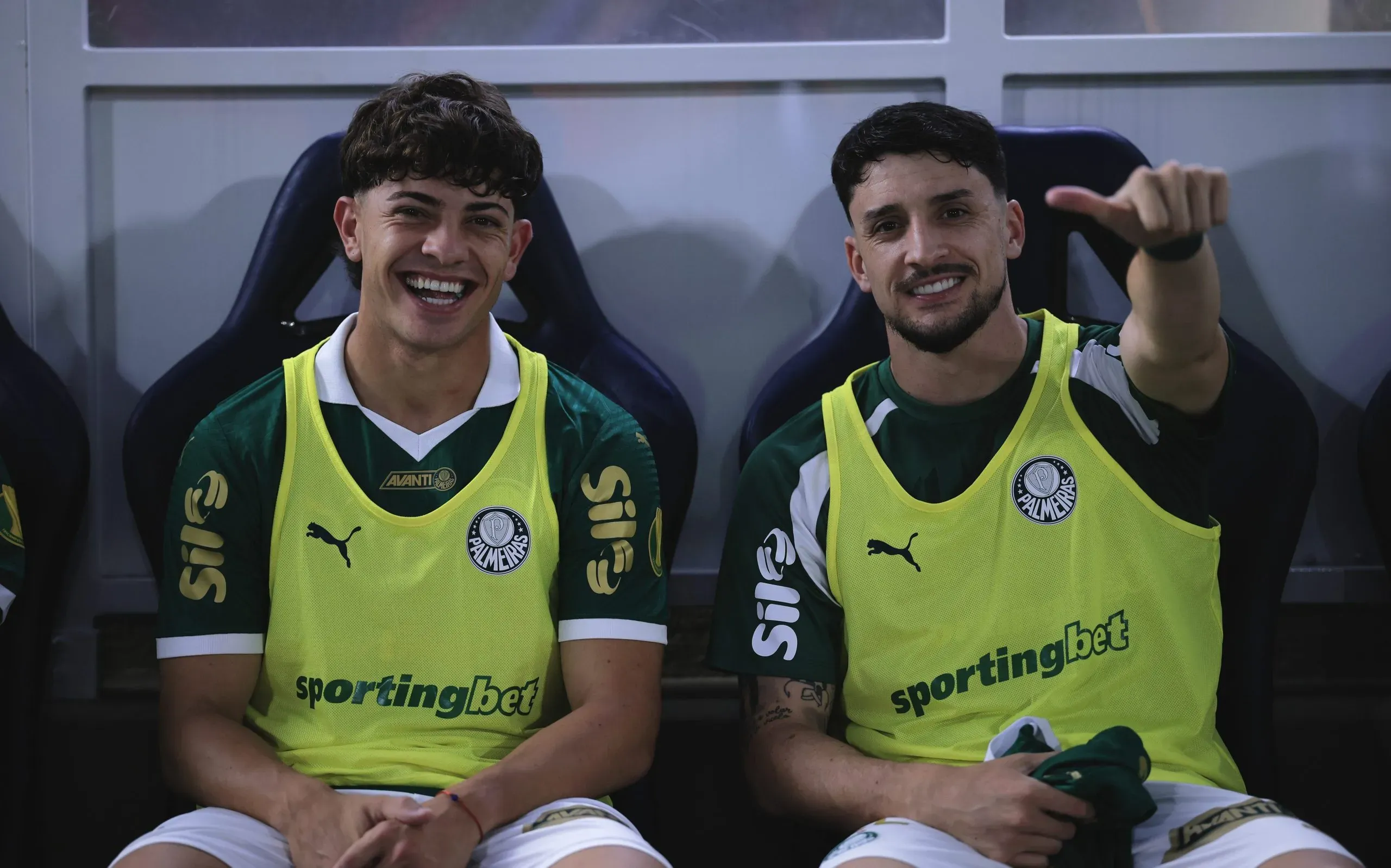 Piquerez, voltou com tudo e se prepara para brilhar em campo ao lado de Giay companheiro do Palmeiras durante partida contra o Guarani no Brinco da Princesa pelo campeonato Paulista 2025. Foto: Ettore Chiereguini/AGIF