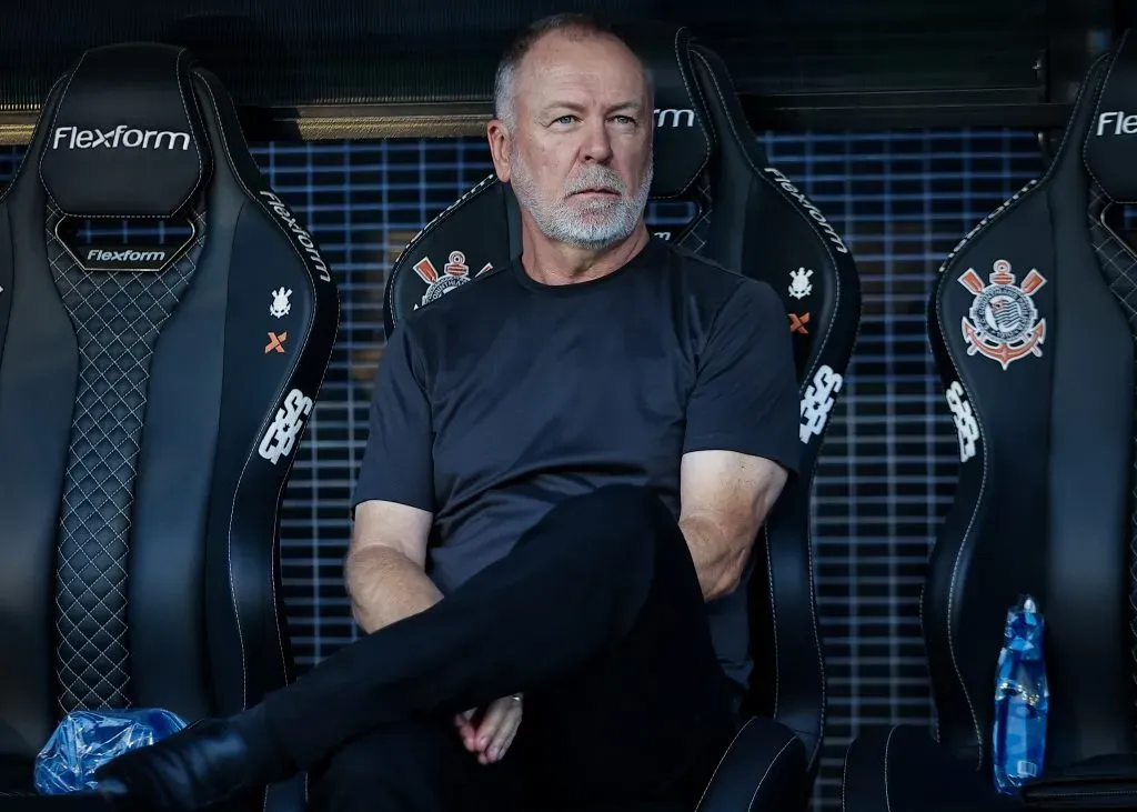 Mano Menezes atuando pelo Corinthians – Foto: Fabio Giannelli/AGIF