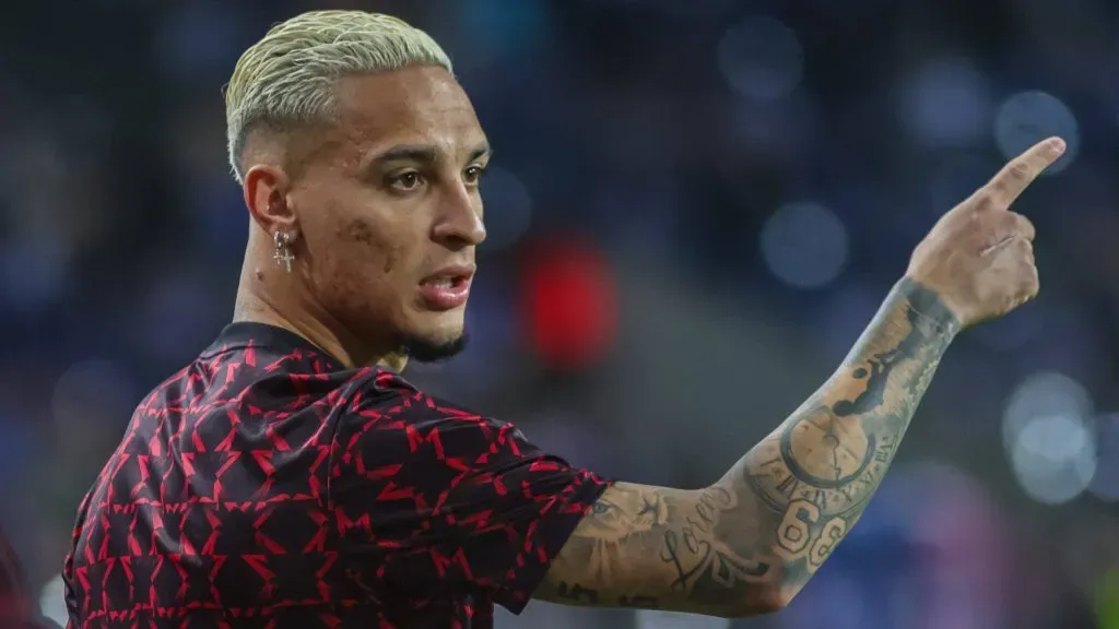 Antony pode jogar contra o São Paulo em 2025 - Foto: IMAGO/@odysseyimg.