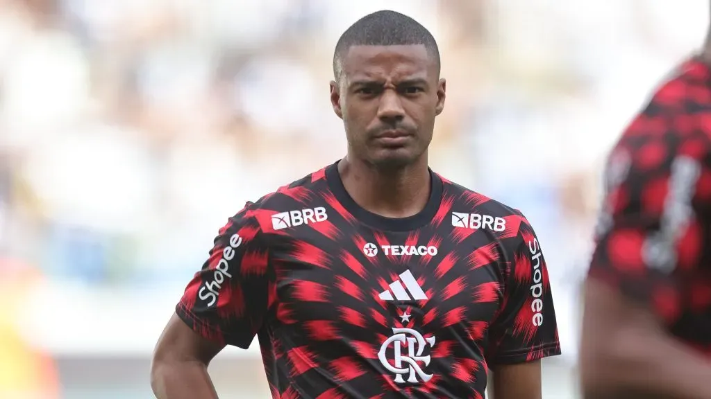 De La Cruz jogador do Flamengo durante partida contra o Botafogo no estádio Mangueirão pelo campeonato Supercopa 2025. Foto: Fernando Torres/AGIF