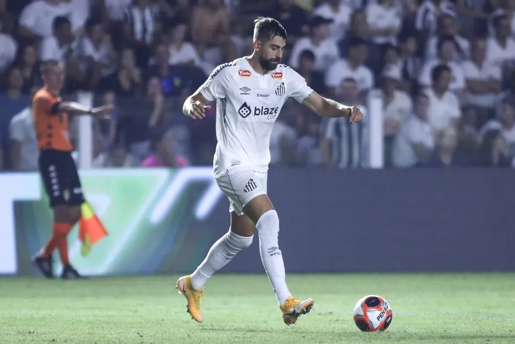 Luan Peres em partida com o Mirassol. Foto: Reinaldo Campos/AGIF