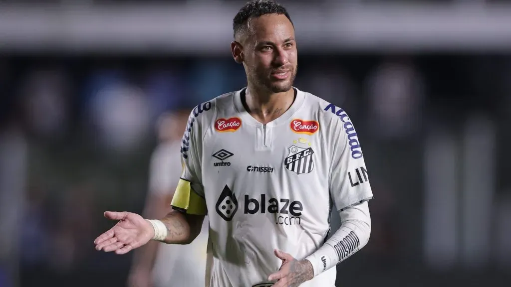 Neymar pode enfrentar o Corinthians por 90 minutos
