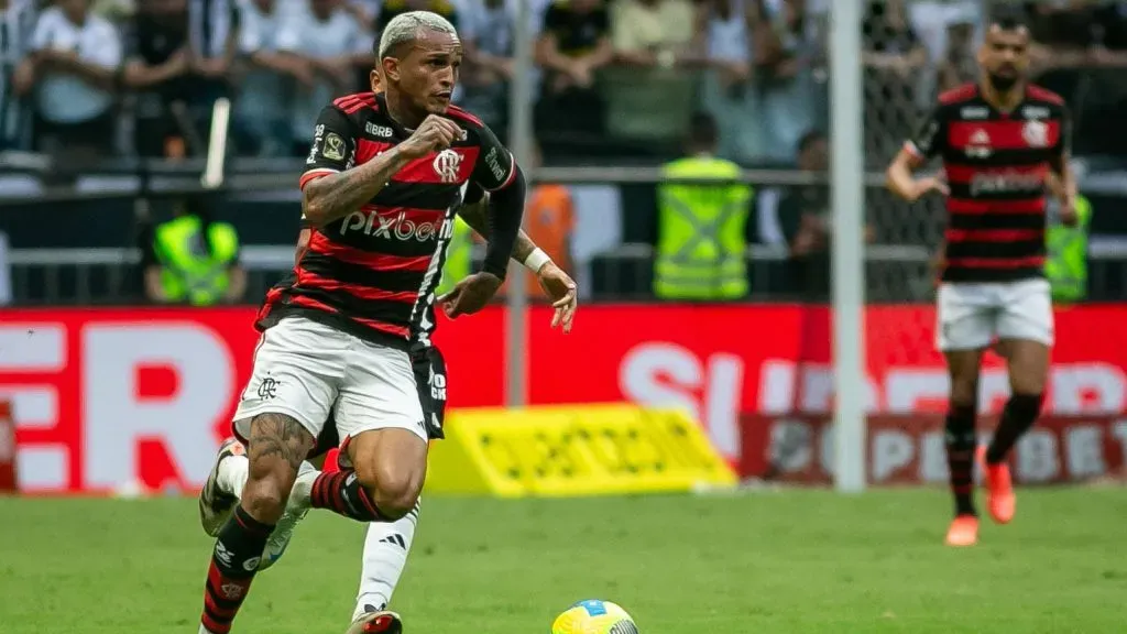 Wesley, do Flamengo. Foto: Fernando Moreno/AGIF