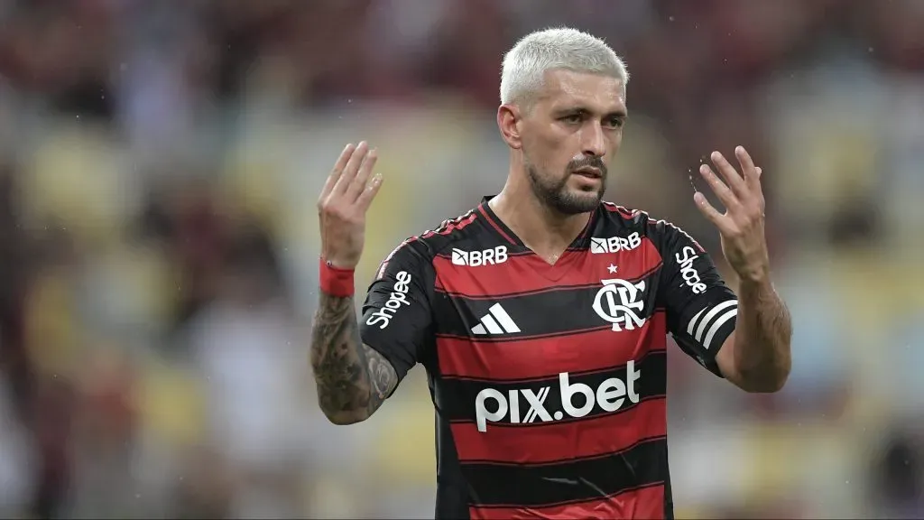 Arrascaeta em partida pelo Campeonato Carioca