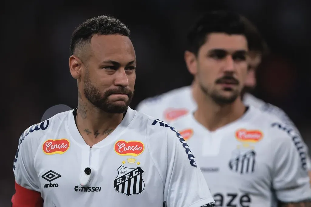 Neymar Jr. jogador do Santos durante partida contra o Corinthians no estádio Arena Corinthians pelo campeonato Paulista 2025. Foto: Ettore Chiereguini/AGIF