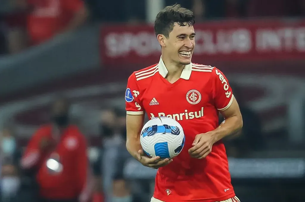 Rodrigo Dourado poderia voltar ao Internacional. Pedro H. Tesch/AGIF.