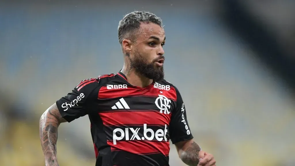 Michael deve ser um dos atacantes do Flamengo no clássico. Foto: Thiago Ribeiro/AGIF