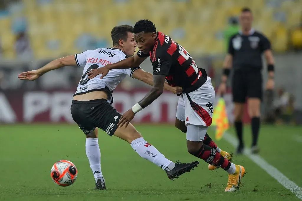 Flamengo venceu o Vasco na última rodada do Campeonato Carioca. Foto: Thiago Ribeiro/AGIF