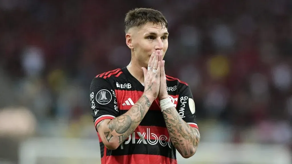 Varela, em jogo do Flamengo