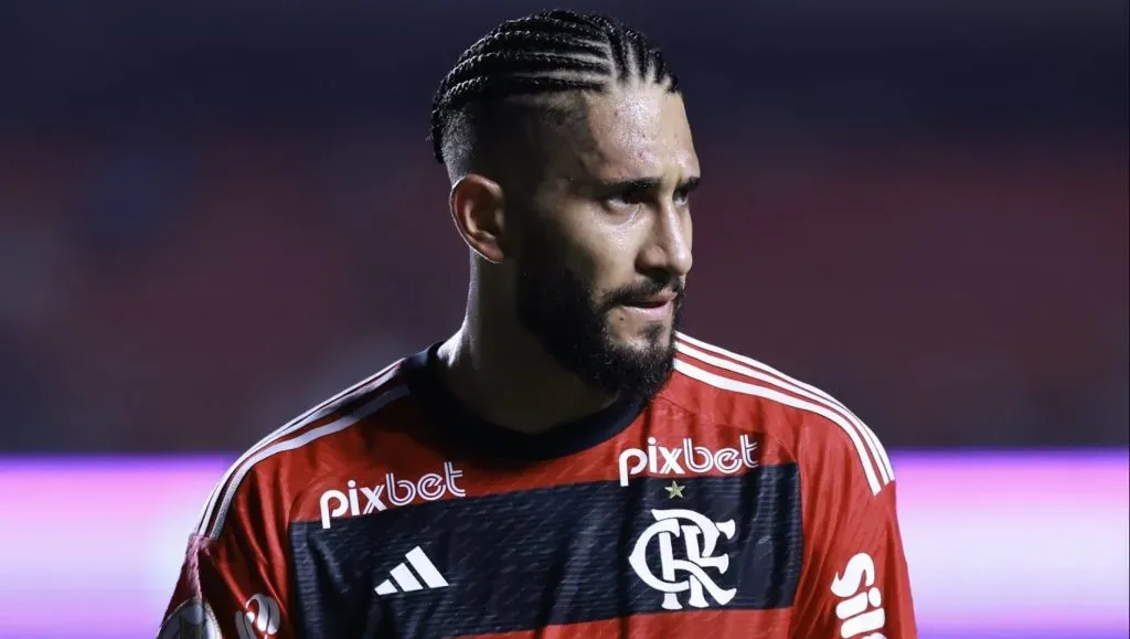 Pablo dificulta uma nova saída no Flamengo - Foto: Marcello Zambrana/AGIF.