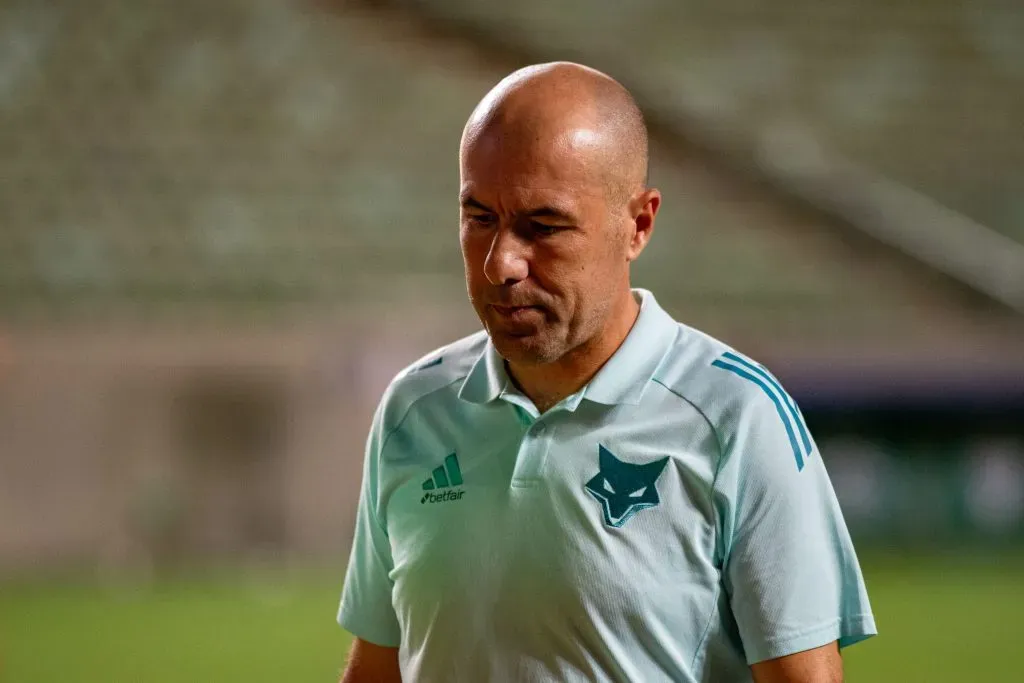 Treinador após a eliminação para o América-MG. Foto: Fernando Moreno/AGIF