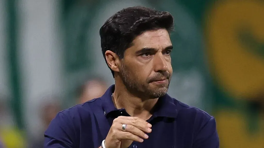 Abel vê Flaco se torna alvo de críticas entre os torcedores