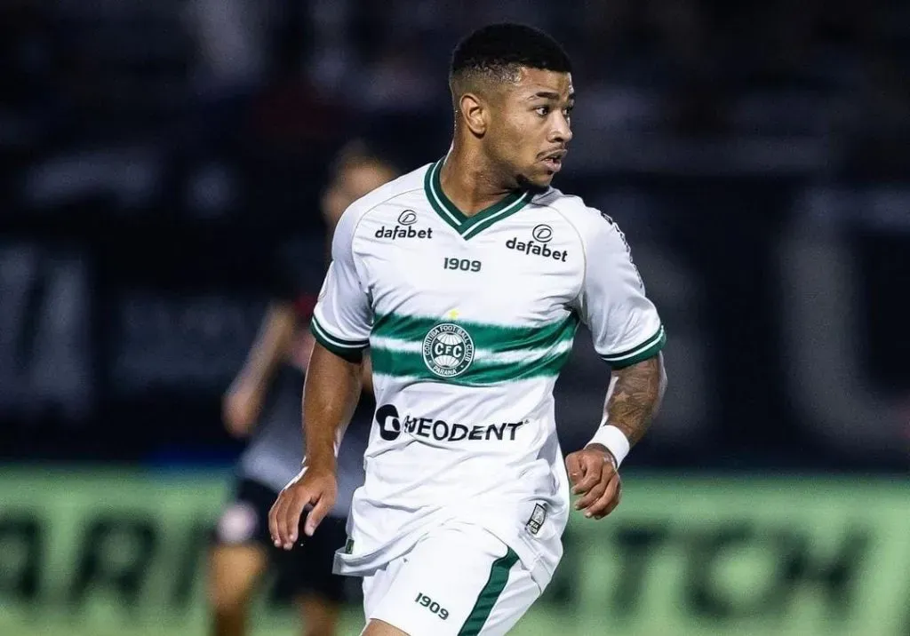 Lucas Ronier, jogador do Coritiba, na mira do Internacional