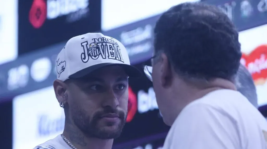 Foto: Reinaldo Campos/AGIF – Neymar busca colocar o Peixe na final do Paulistão.