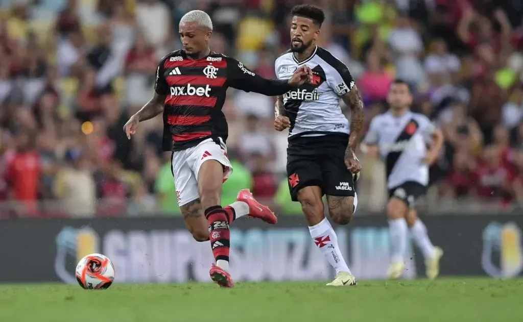 Vasco x Flamengo se enfrentam pelo Cariocão 2025. Foto: Thiago Ribeiro/AGIF