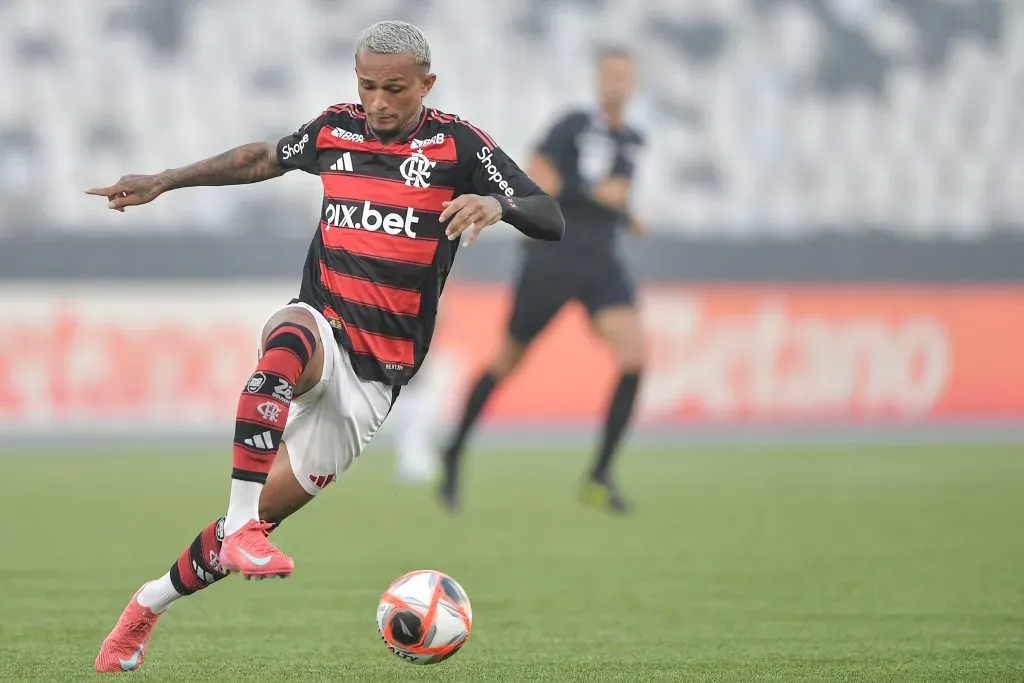 Wesley jogador do Flamengo