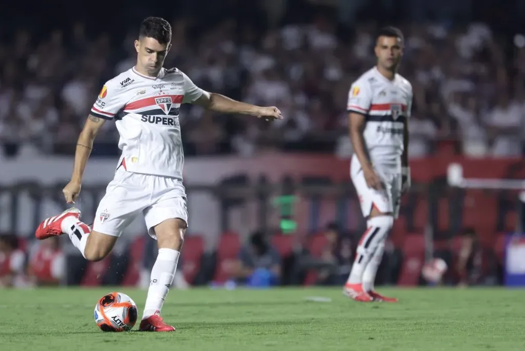 Oscar jogador do São Paulo – Foto: Marcello Zambrana/AGIF