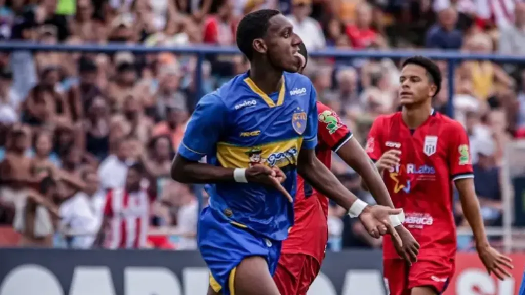 Max é um dos nomes ventilados como possível reforço do Vasco. Foto: Jhonathan Jeferson/Sampaio Corrêa.