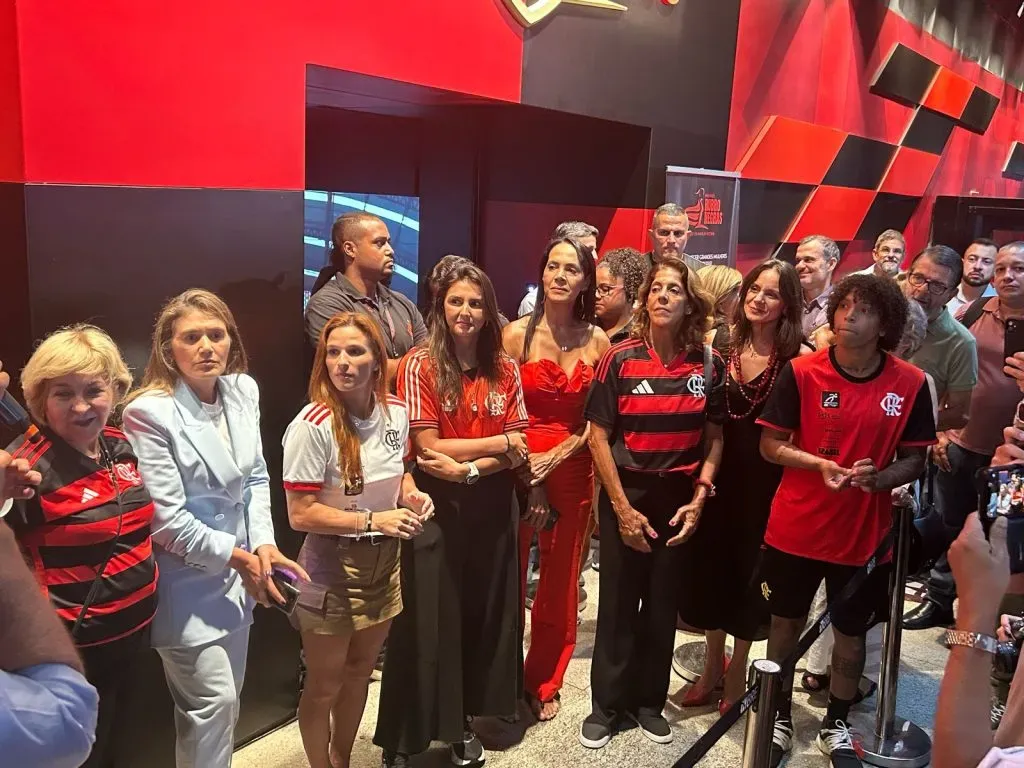 Mulheres no evento da noite dessa terça-feira, no RJ. Foto: Laura Fontoura, da Better Collective