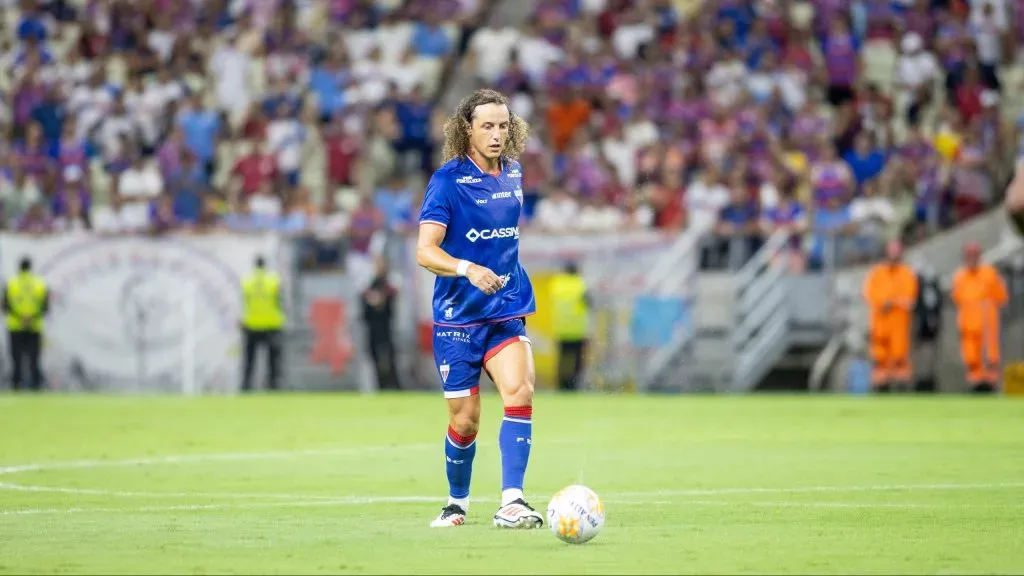 David Luiz está jogando pelo Fortaleza - Foto: Baggio Rodrigues/AGIF.