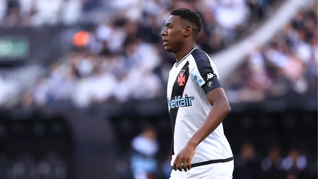 Léo quando atuava no Vasco. Foto: Marcello Zambrana/AGIF