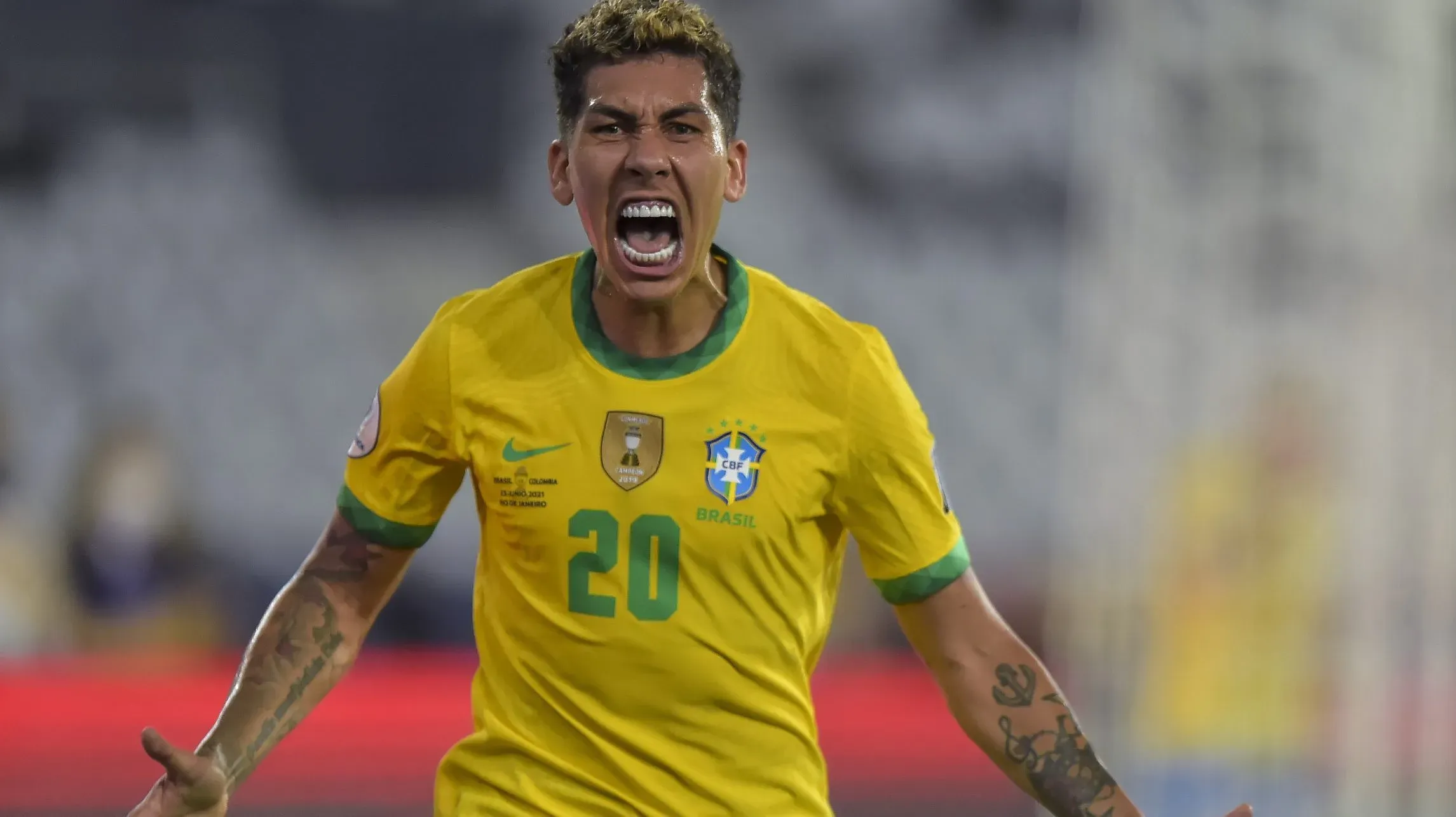 Firmino comemorando gol. Foto: Thiago Ribeiro/AGIF