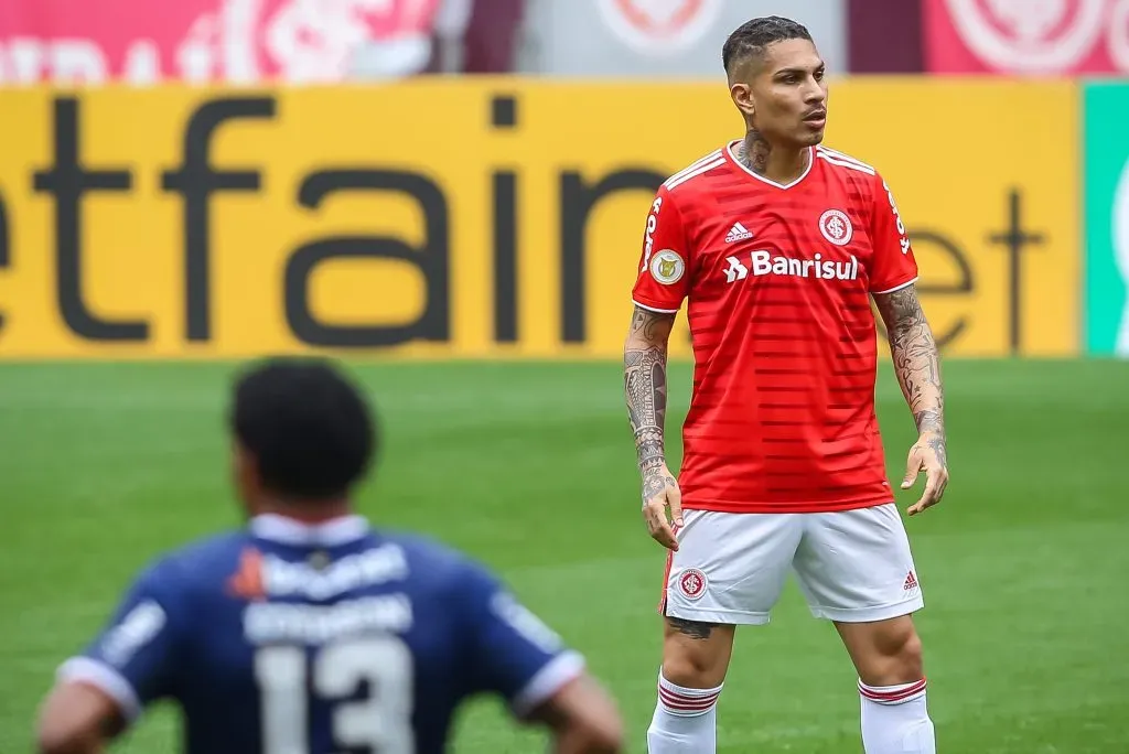 RS – Porto Alegre – 19/09/2021 – BRASILEIRO A 2021, INTERNACIONAL X FORTALEZA – Paolo Guerrero jogador do Internacional durante partida contra o Fortaleza no estadio Beira-Rio pelo campeonato Brasileiro A 2021. Foto: Pedro H. Tesch/AGIF