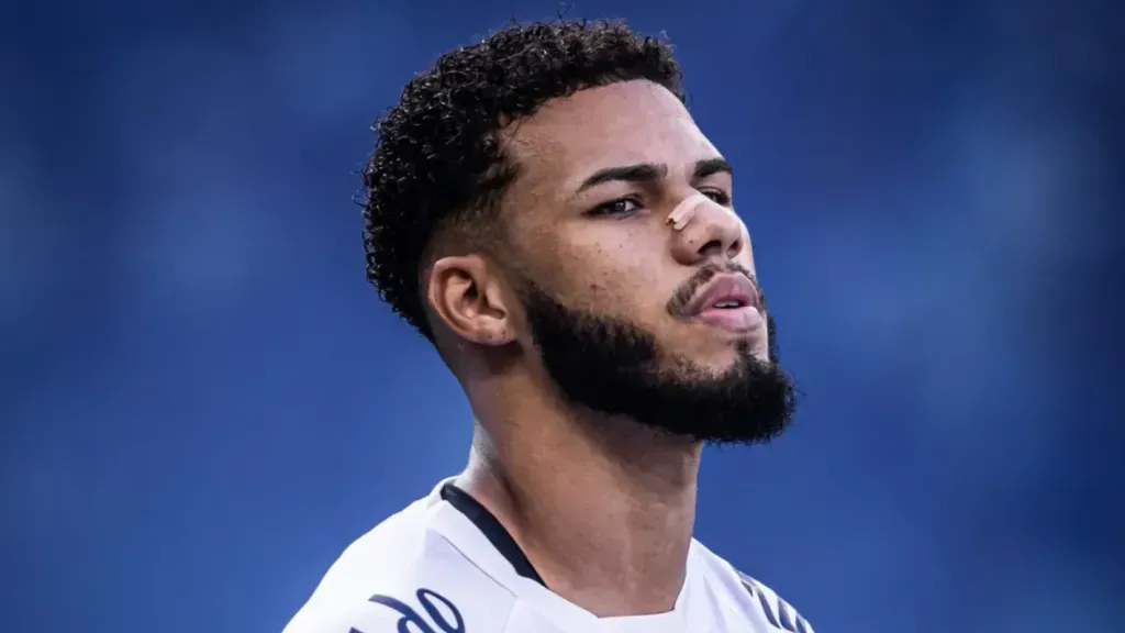 Nathan em ação com a camisa do Santos. Foto: Raul Baretta/Santos FC.