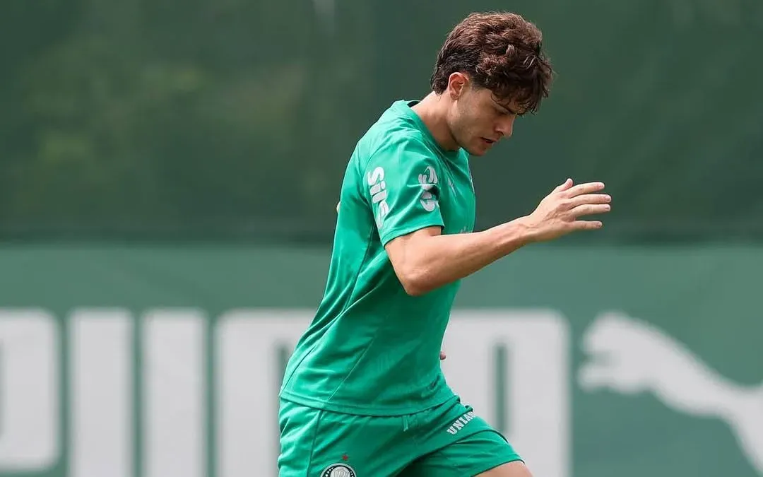 Agustín Giay, lateral argentino contratado em junho de 2024, é visto pela torcida como uma promessa e precisa de mais minutos em campo. Foto: Cesar Greco/Palmeiras