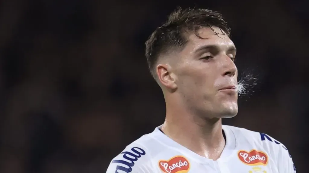 Foto: Marcello Zambrana/AGIF – Benjamín Rollheiser foi a contratação mais cara do Santos no mercado da bola.