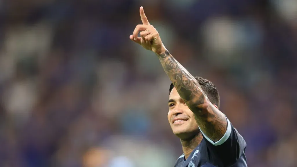 Dudu comemorando o gol marcado diante do Uberlândia. Foto: Gilson Lobo/AGIF