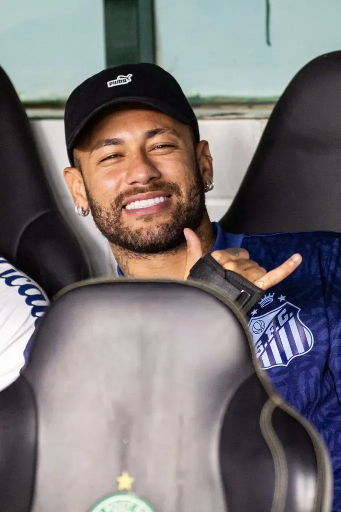 Neymar jogador do Santos durante partida contra o Coritiba – Foto: Luis Garcia/AGIF