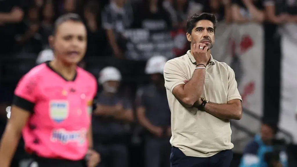 Abel Ferreira durante partida. Foto: Cesar Greco/SEP