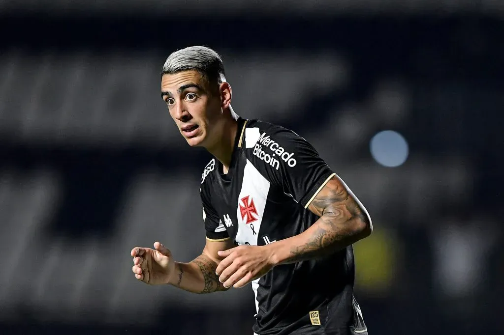 Puma Rodríguez tem contrato no Vasco até dezembro, mas diretoria já se movimenta por renovação – Foto: Thiago Ribeiro/AGIF