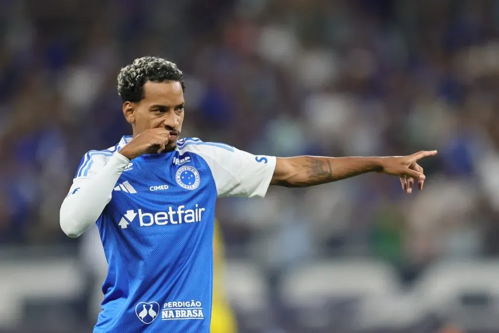 Matheus Pereira em campo pelo Cruzeiro – Foto: Gilson Lobo/AGIF