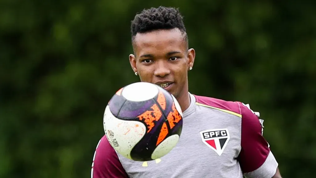 Thiago Mendes já passou pelo São Paulo - Foto: Marcello Zambrana/AGIF.